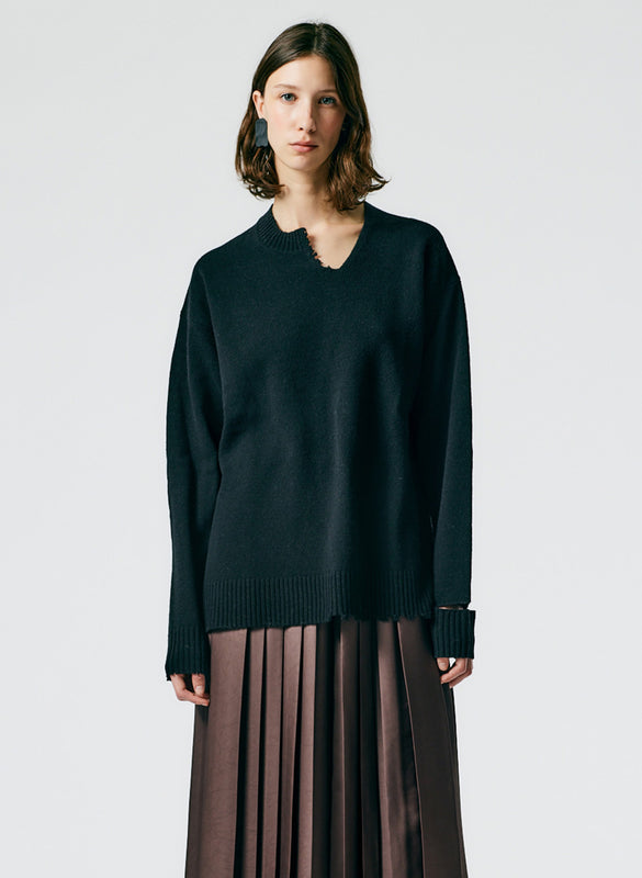 Soft Lambswool Cutout Neckband Pullover