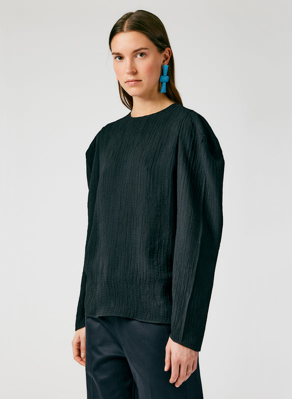 Matte Crinkle Long Square Sleeve Top